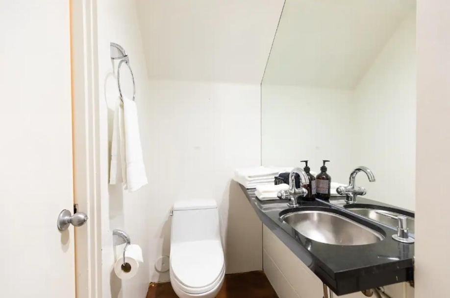 Villa Tucasa Luxury 4 Story In Downtown Little Italy